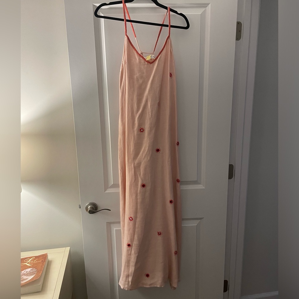 Alix Of Bohemia
Linen maxi dress